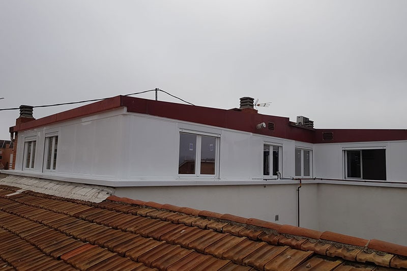 cerramiento de aluminio de un ático