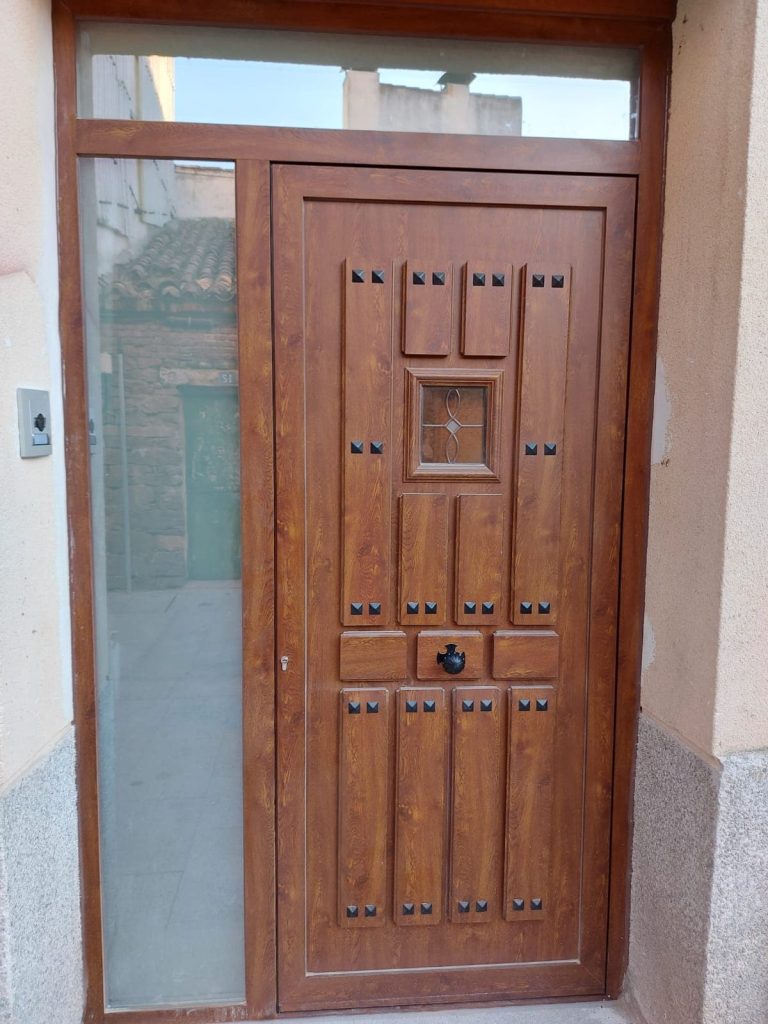 puertas de entrada de aluminio