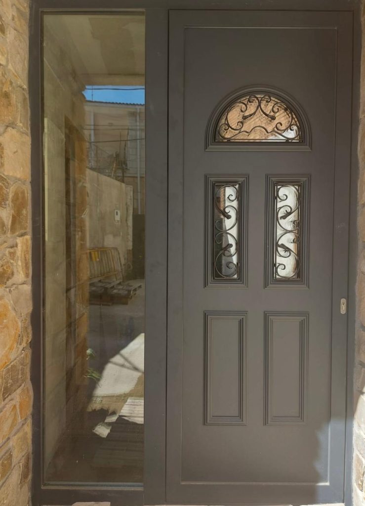 puertas de entrada de aluminio